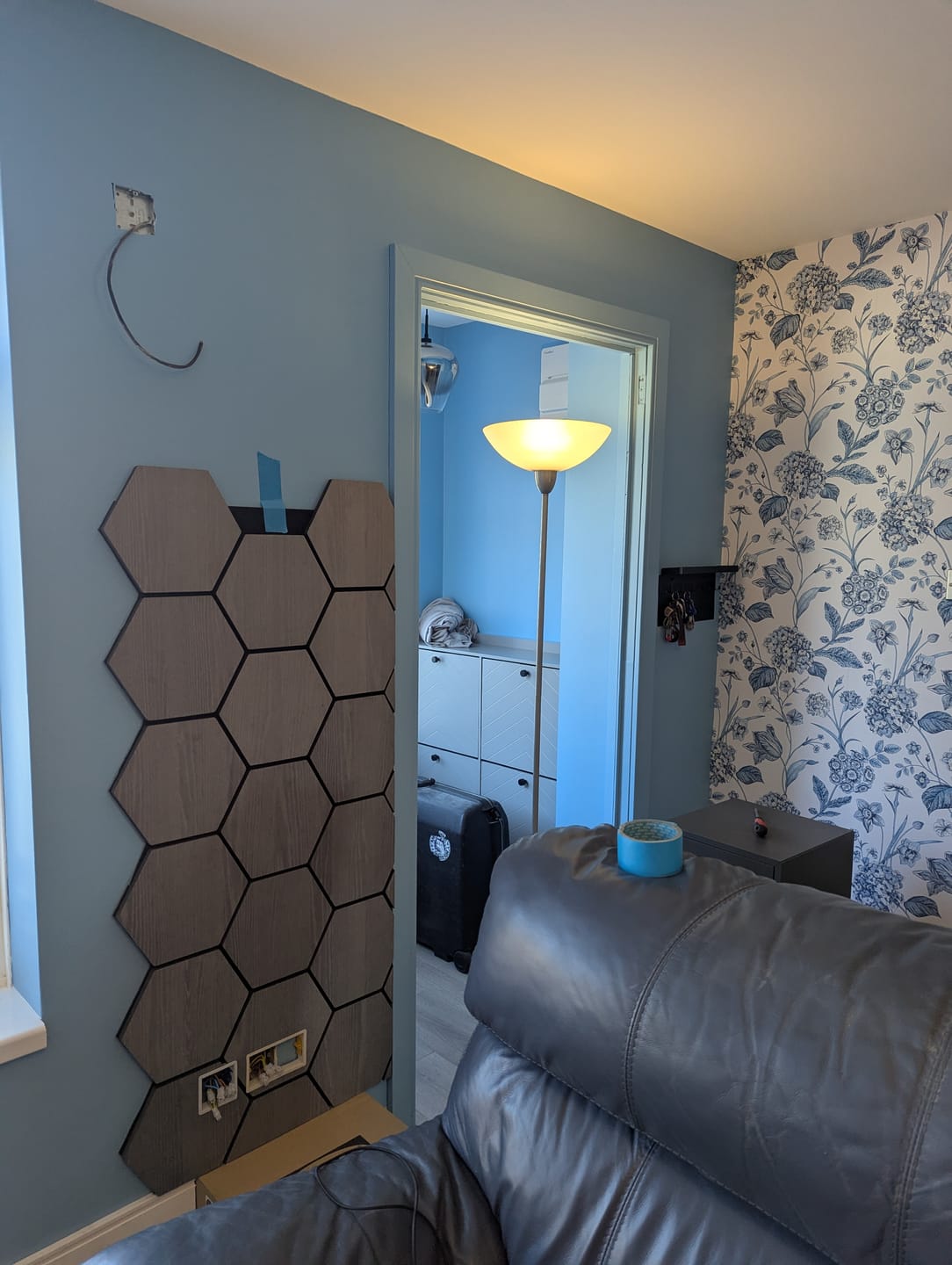 Customer photo review of Hexagon Panel Grey Walnut 81 cm | Acoustic | Wall Decor