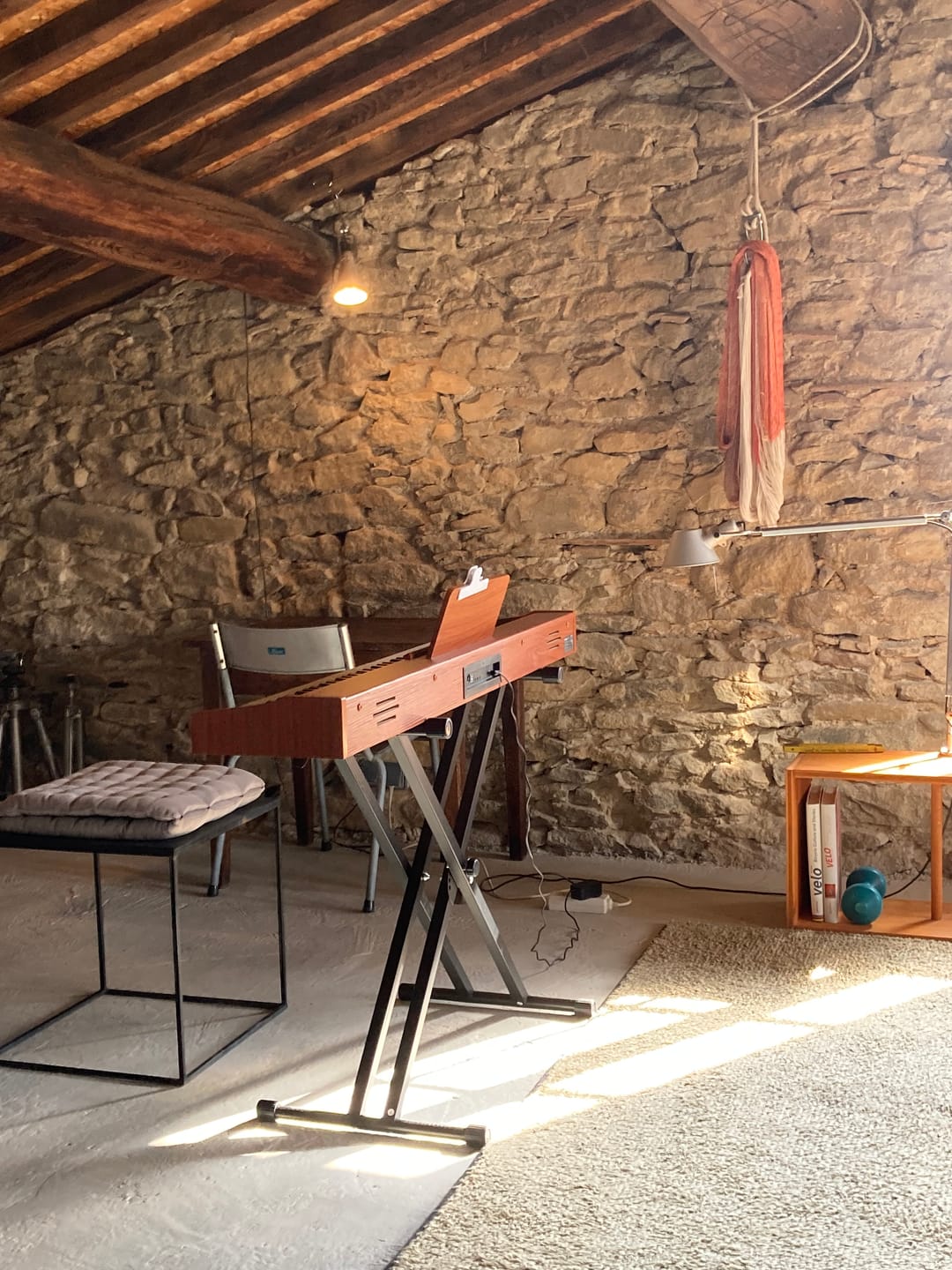 Customer photo review of Donner DEP-1S Semi-Lesté De Style Bois Piano Numérique