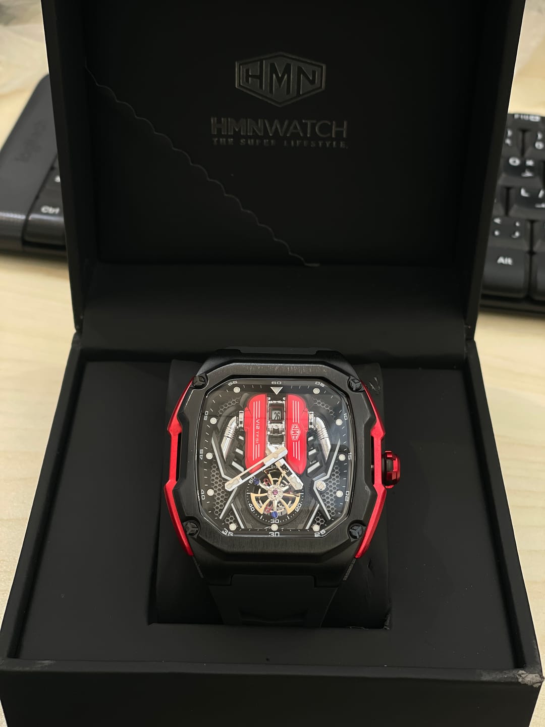 Customer photo review of HMN V12 Prestige