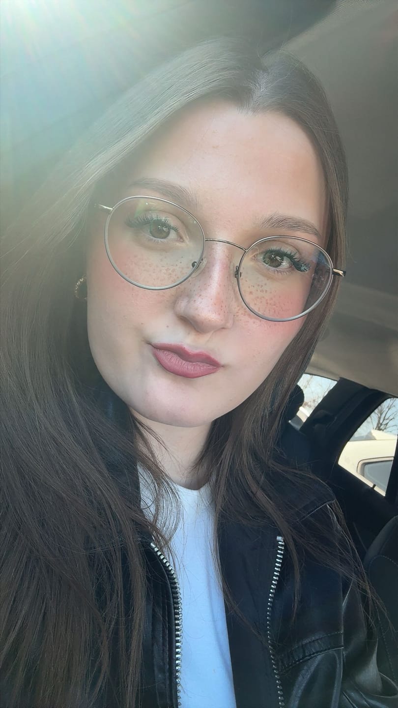 Customer photo review of SlayBabz® Freckle Pen