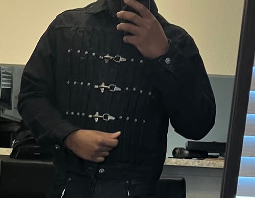 Customer photo review of Omirad Metal Buckle Pleated Denim Jacket