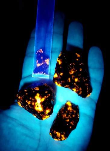 Customer photo review of Natural Raw Yooperlites – Flame Stone