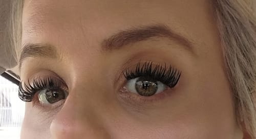 Customer photo review of Flora Lash Kit
