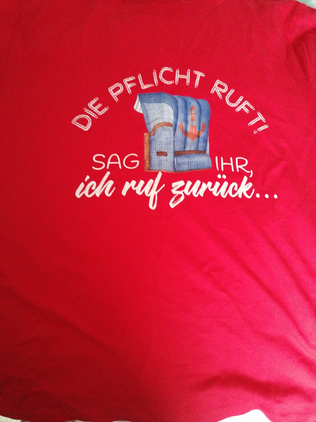Customer photo review of Die Pflicht ruft!  · Damen Premium Bio T-Shirt 2.0