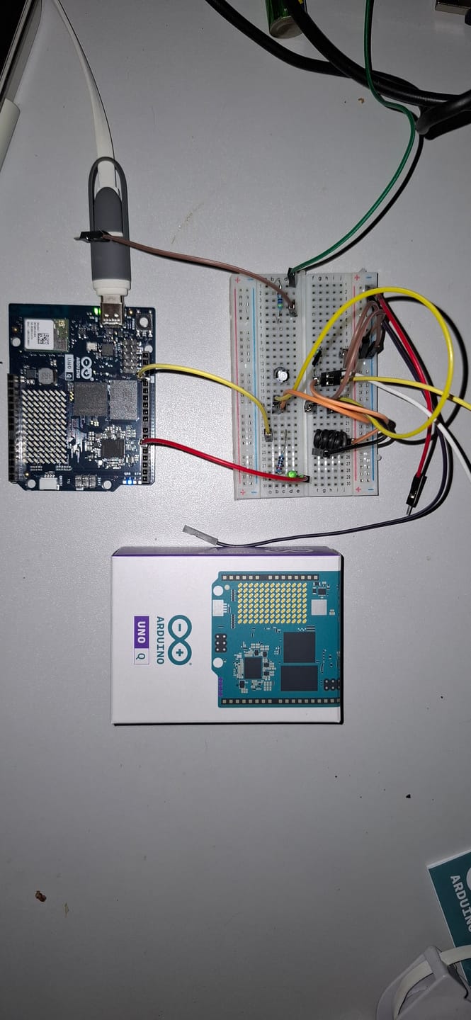 Customer photo review of Arduino® UNO™ Q 4GB