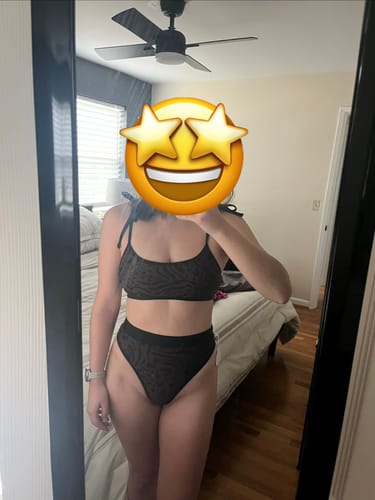 Customer photo review of TYLER Jungle Sporty Bikini Top