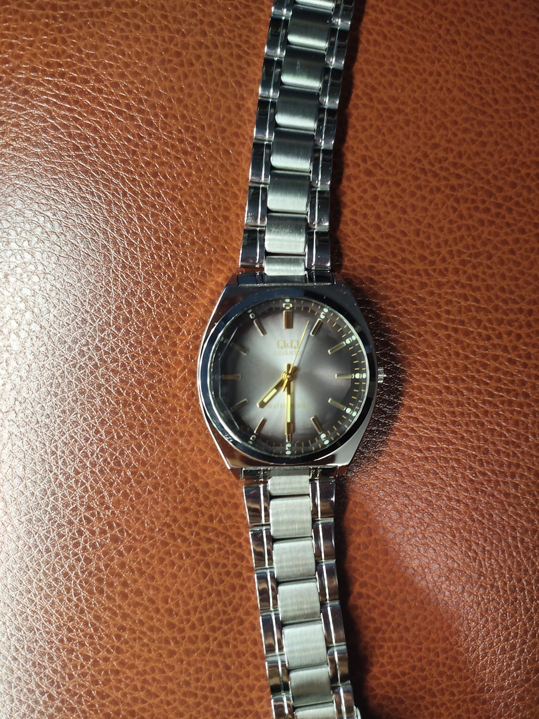 Customer photo review of Reloj Q&Q JDM QB78-202 Cristal Mineral Biselado 36mm