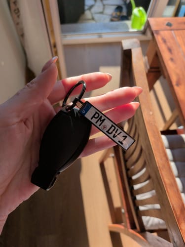 Customer photo review of Kennzeichen Schlüsselanhänger Mini Nummernschild Metall