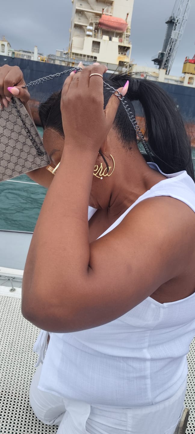 Customer photo review of Gold Era Logo Hoops