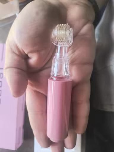 Customer photo review of Kit Labbra Rimpolpanti Effetto Volume