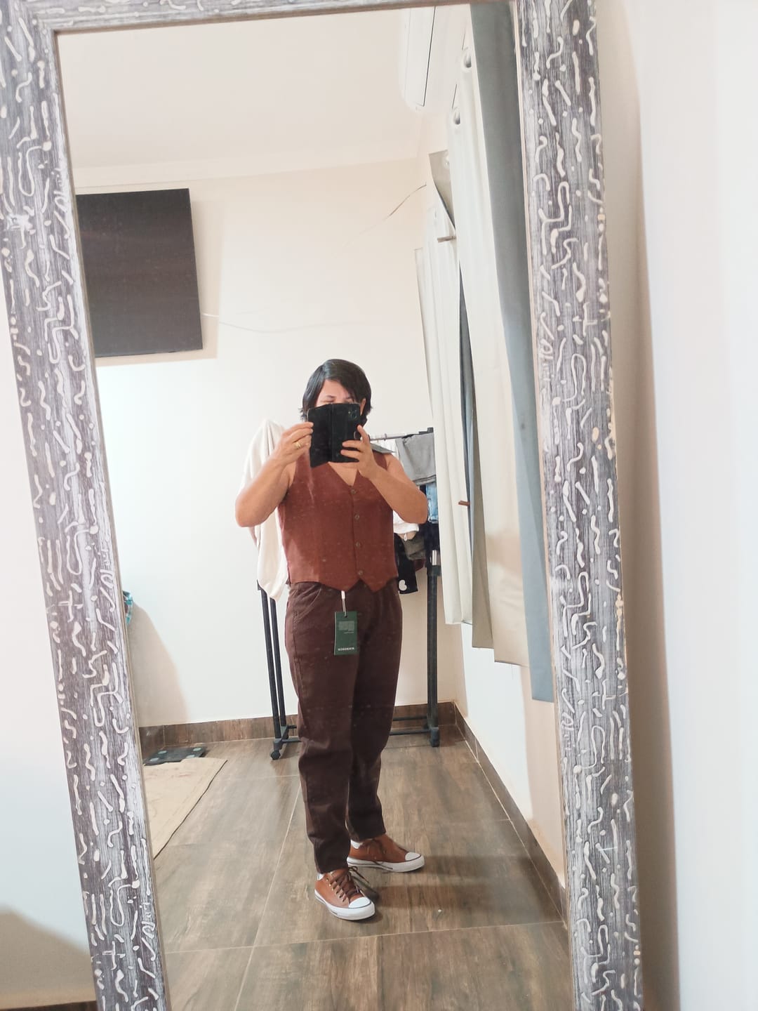 Customer photo review of Colete Calêndula Marrom Escuro