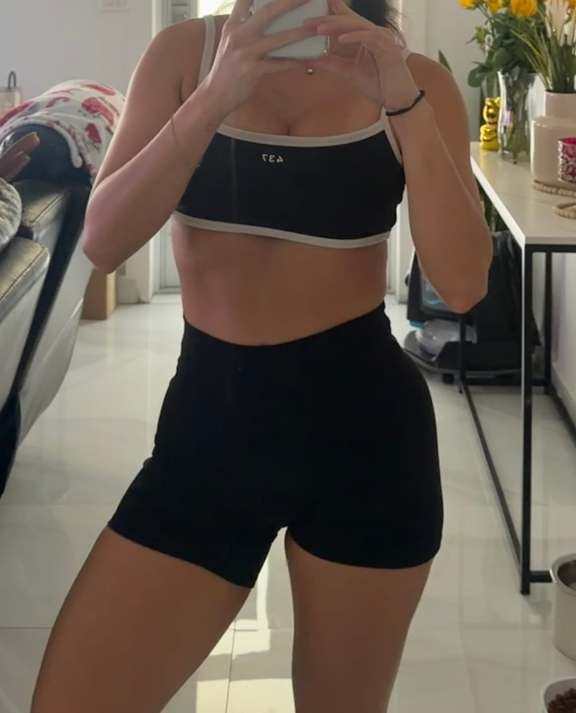 Customer photo review of The Essentials Short / Black