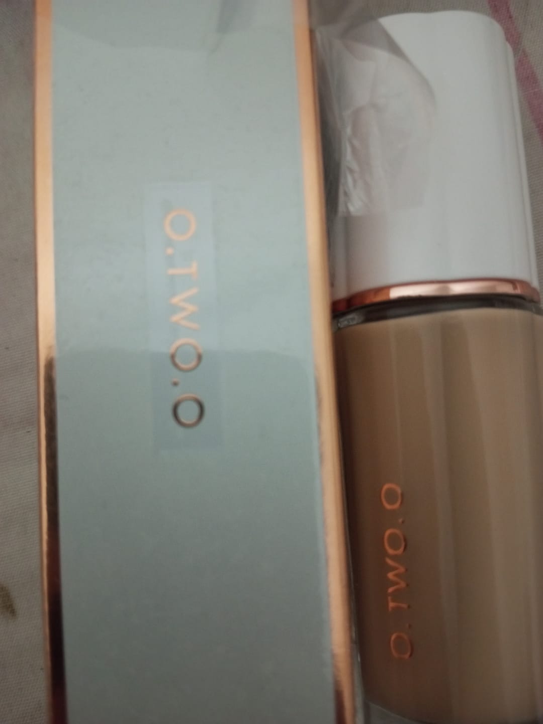Customer photo review of O.TWO.O OIL FREE SOFT MIST LOCKING FOUNDATION