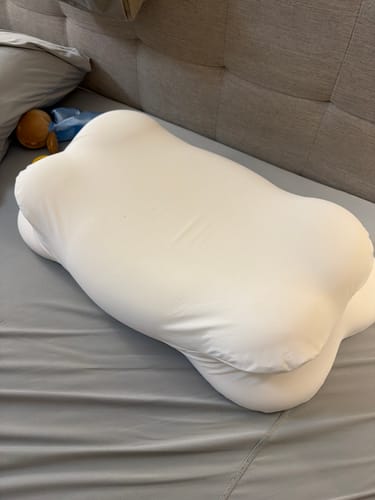 Customer photo review of Mellow CloudAlign™ Pillow