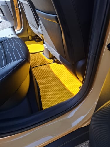 Customer photo review of Auto Fußmatten nach Maß - Komplettset