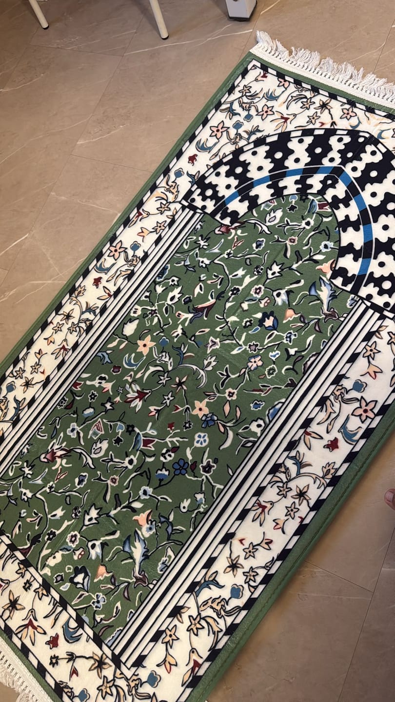 Customer photo review of Minbar Al Rawda Padded Prayer Mat