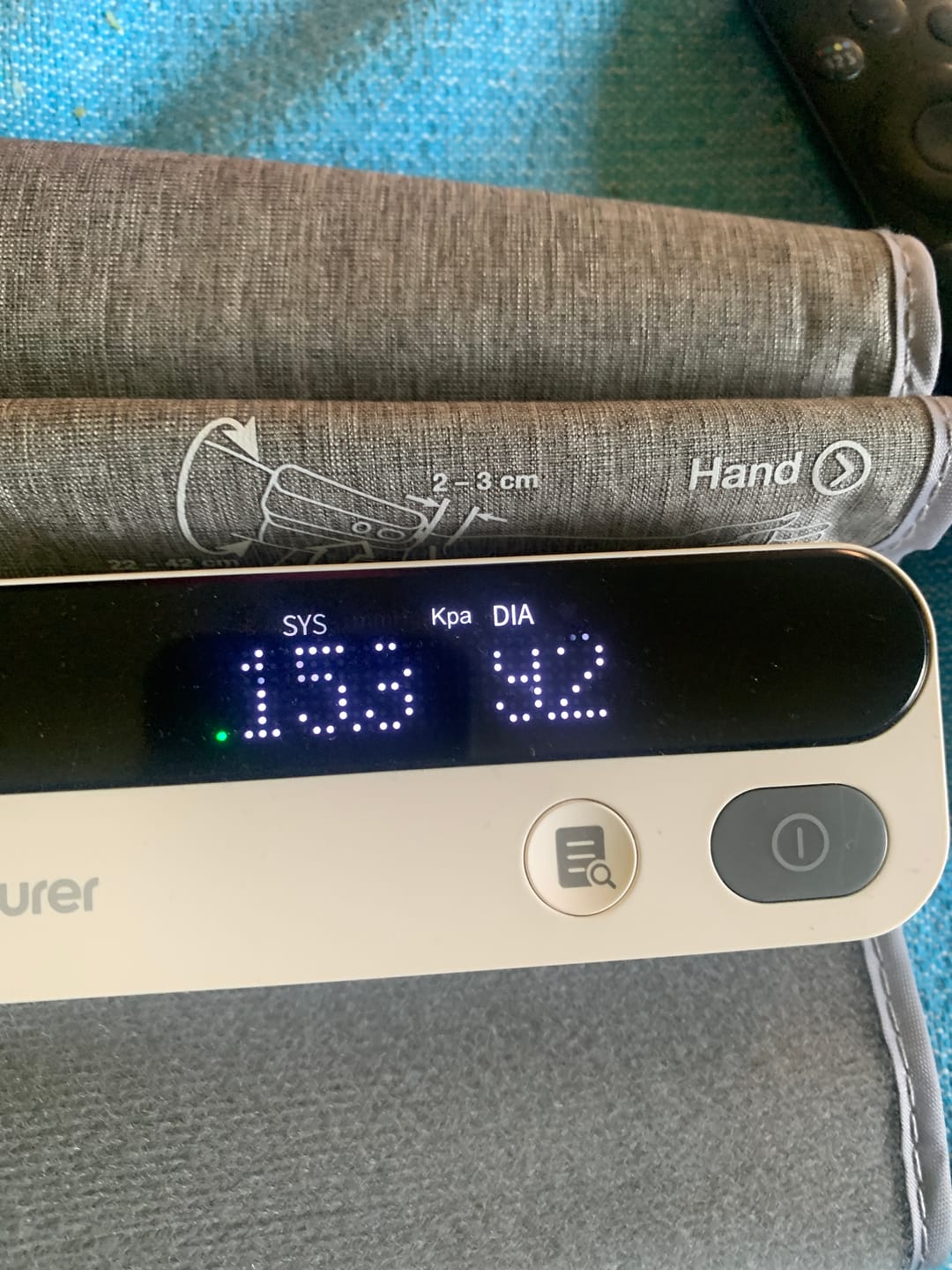Customer photo review of Baumanómetro bluetooth digital de brazo recargable con indicador de riesgo y detección de arritmias. para Brazo de 22-42 cm marca Beurer