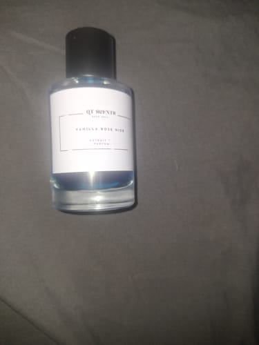 Customer photo review of Vanilla rose nior  unisex- Inspired by oud satin mood by Maison Francis Kurkdjian