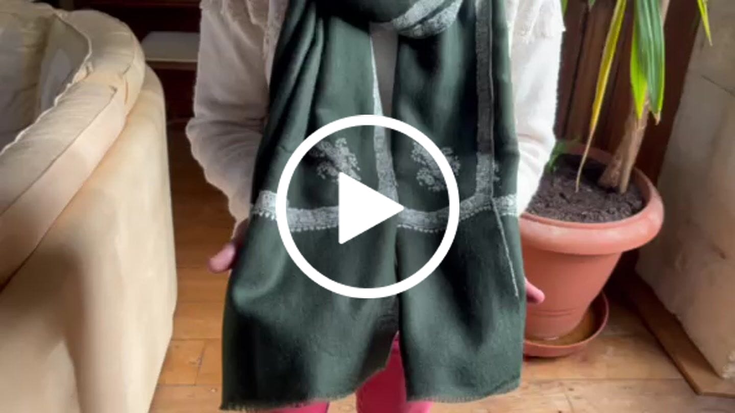 Customer video review of Dark Green Cashmere Scarf with Classic Hashia Hand Embroidery