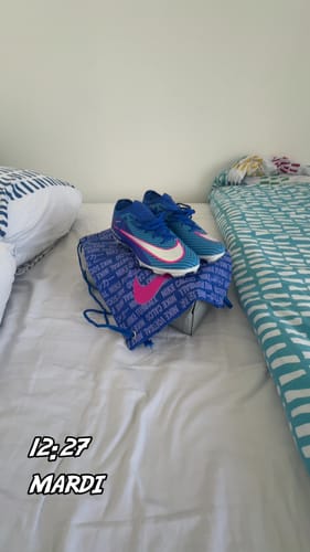 Customer photo review of Mercurial Vapor 16 FG Attack Pack - Bleu/Argent/Rose