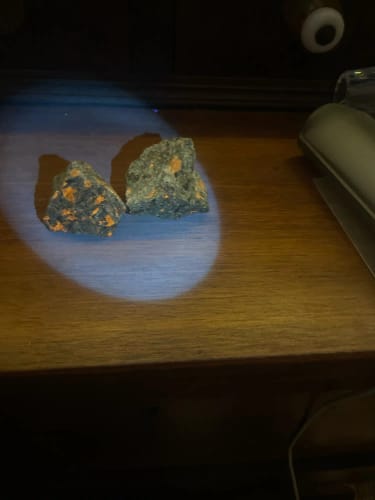 Customer photo review of Natural Raw Yooperlites – Flame Stone