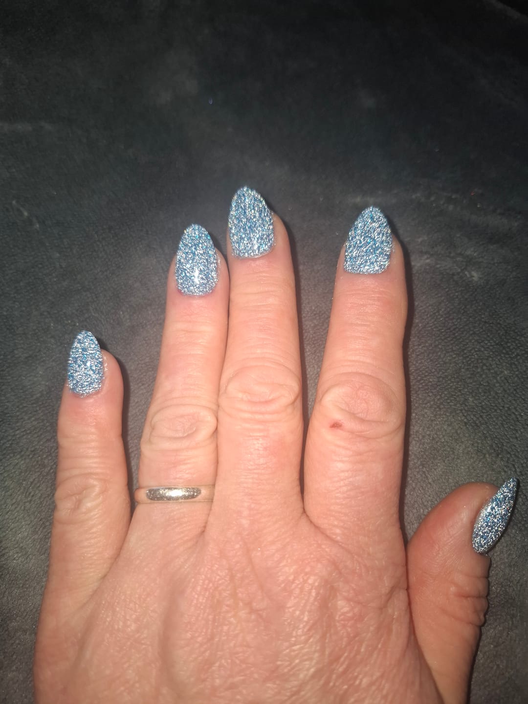 Customer photo review of Limited Edition 9 - Crystal Haze Dipping Powder