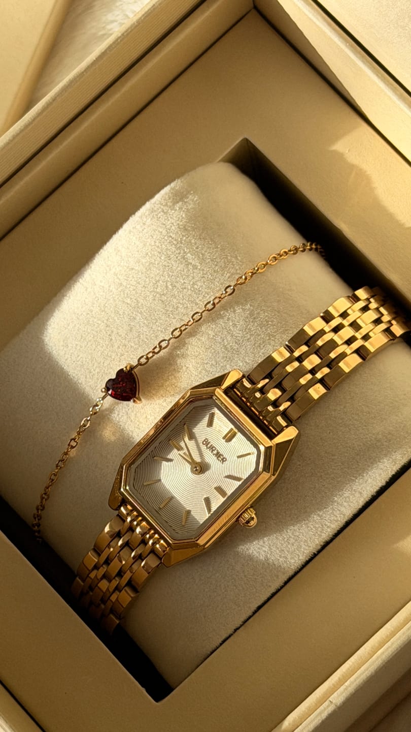 Customer photo review of Isabell Petite Gold