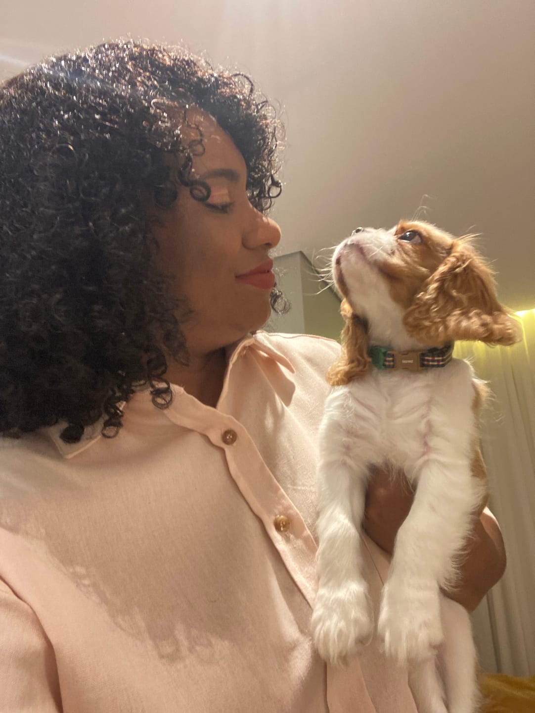 Customer photo review of Calça Slouchy Íris Rosa Claro