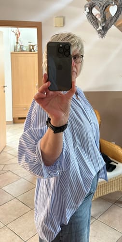 Customer photo review of Oversize-Bluse RUFFLE BACK - STRIPES