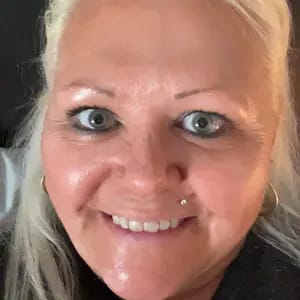 Customer photo review of Soleve Golden® Hydrating Tanning Mist