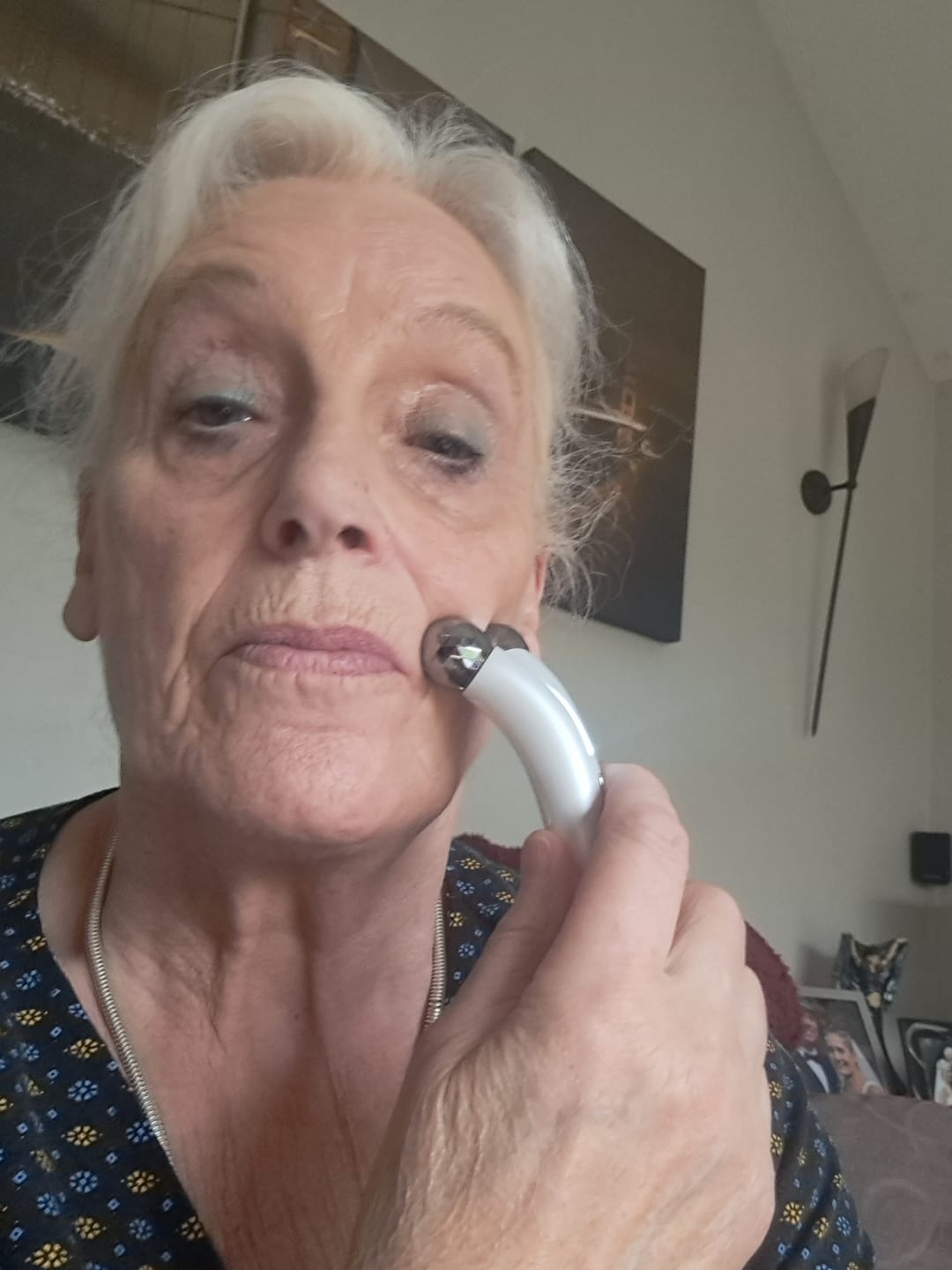 Customer photo review of Advanced EMS Microcurrent Facial Toning Wand