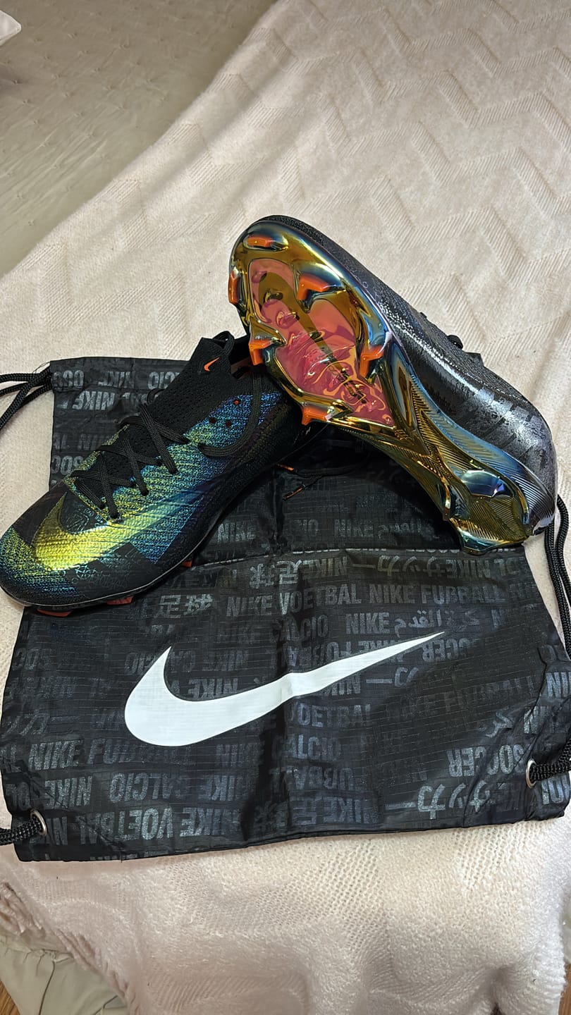 Customer photo review of Nike Mercurial Vapor 16 Elite SE Cosmic