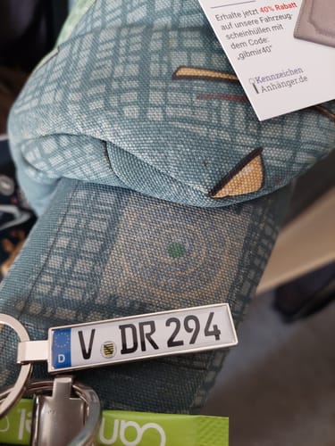 Customer photo review of Kennzeichen Schlüsselanhänger Mini Nummernschild Metall