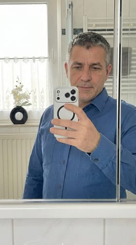 Customer photo review of iPhone Metal Case with Camera Guard