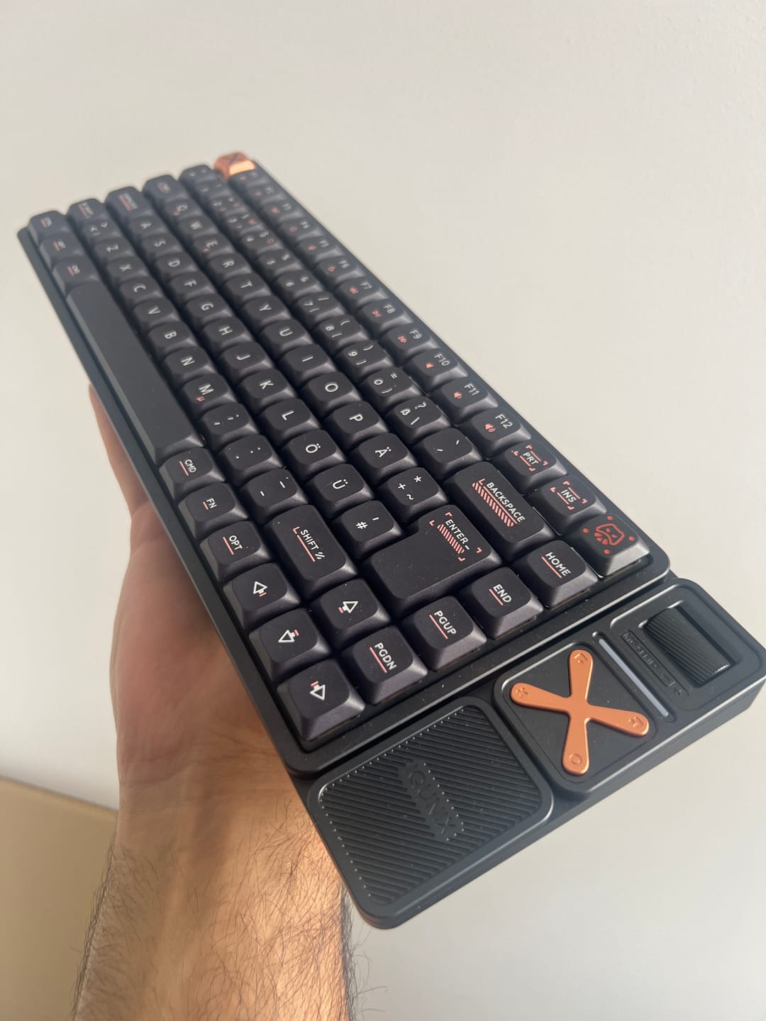 Customer photo review of IQUNIX Magi75/96 Aluminum Low Profile Mechanical Keyboard