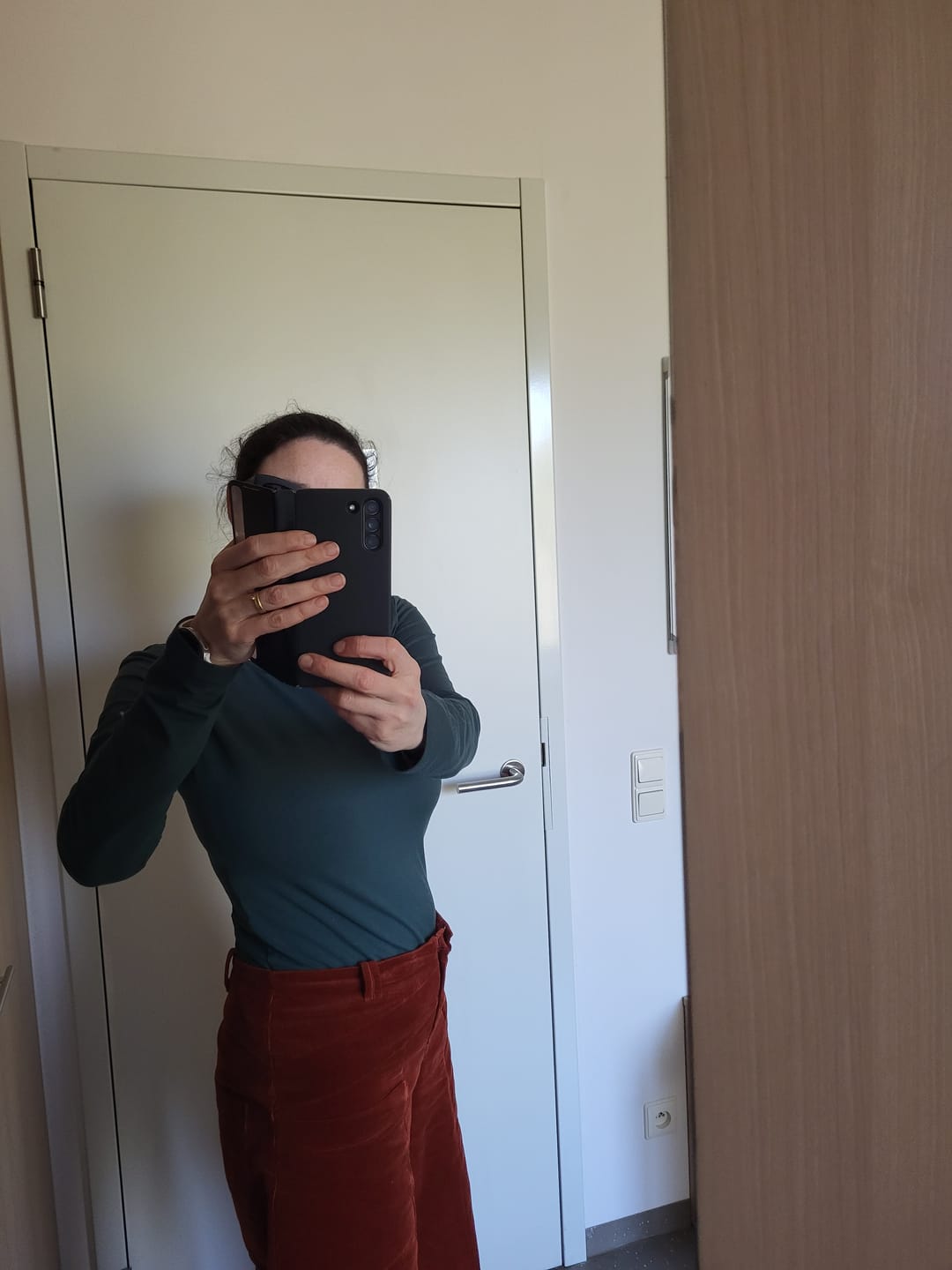Customer photo review of Longsleeve Iris - Pine