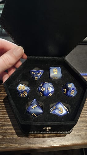 Customer photo review of Hexagon-Etui