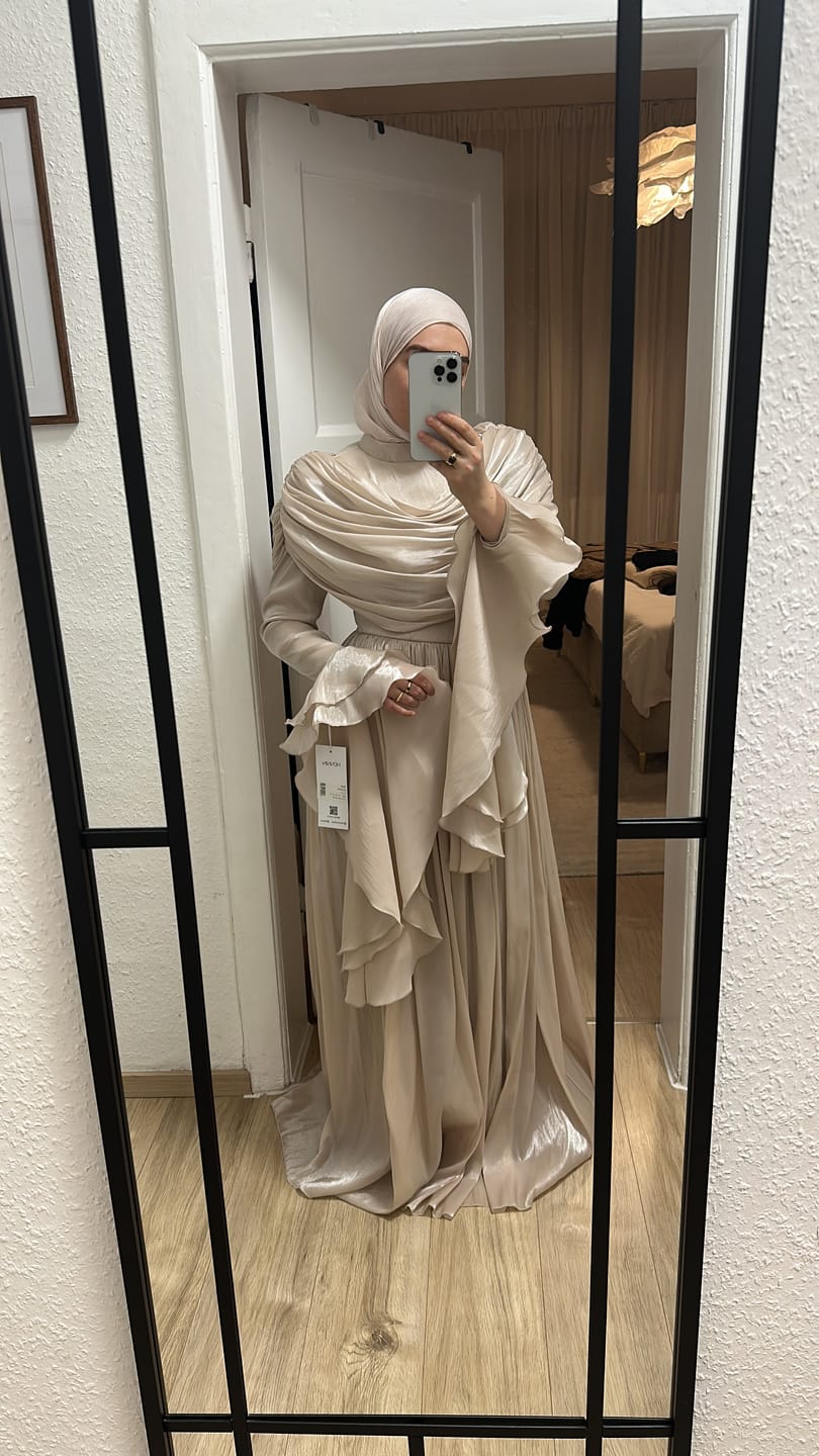 Customer photo review of Arvia Tesettür Abiye