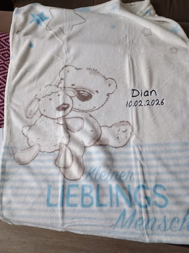 Customer photo review of Hellblau Kleiner Lieblingsmensch Babydecke mit Namen bestickt 75x100cm
