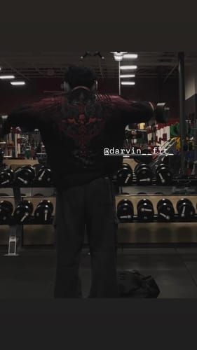 Customer photo review of Sephiroth Oversized T-shirt [NIGHTMARE]