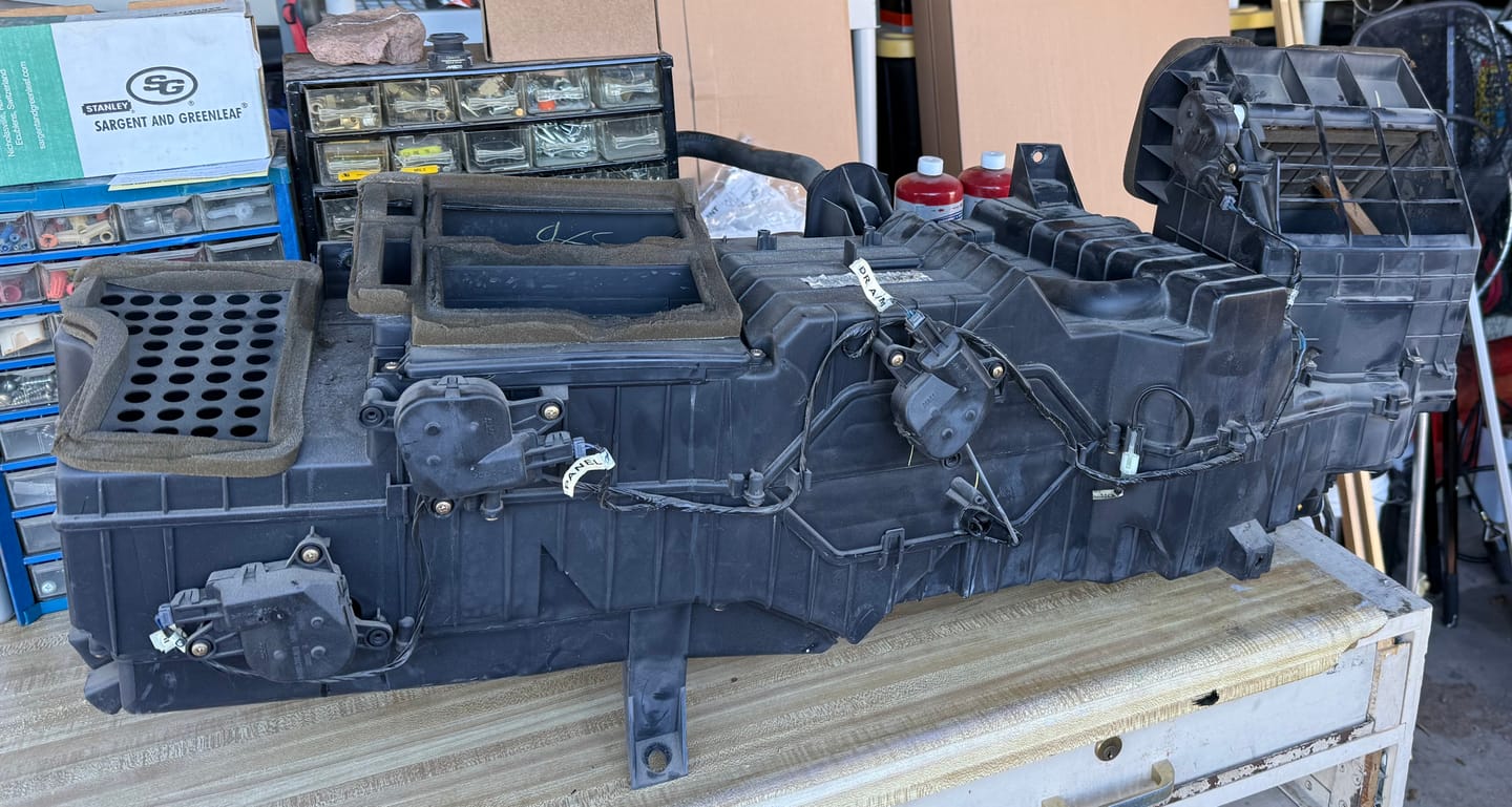Customer photo review of 3rd Gen Ram (02-09) Complete Repair Kit (Single zone, no rear vent) Blend door USA