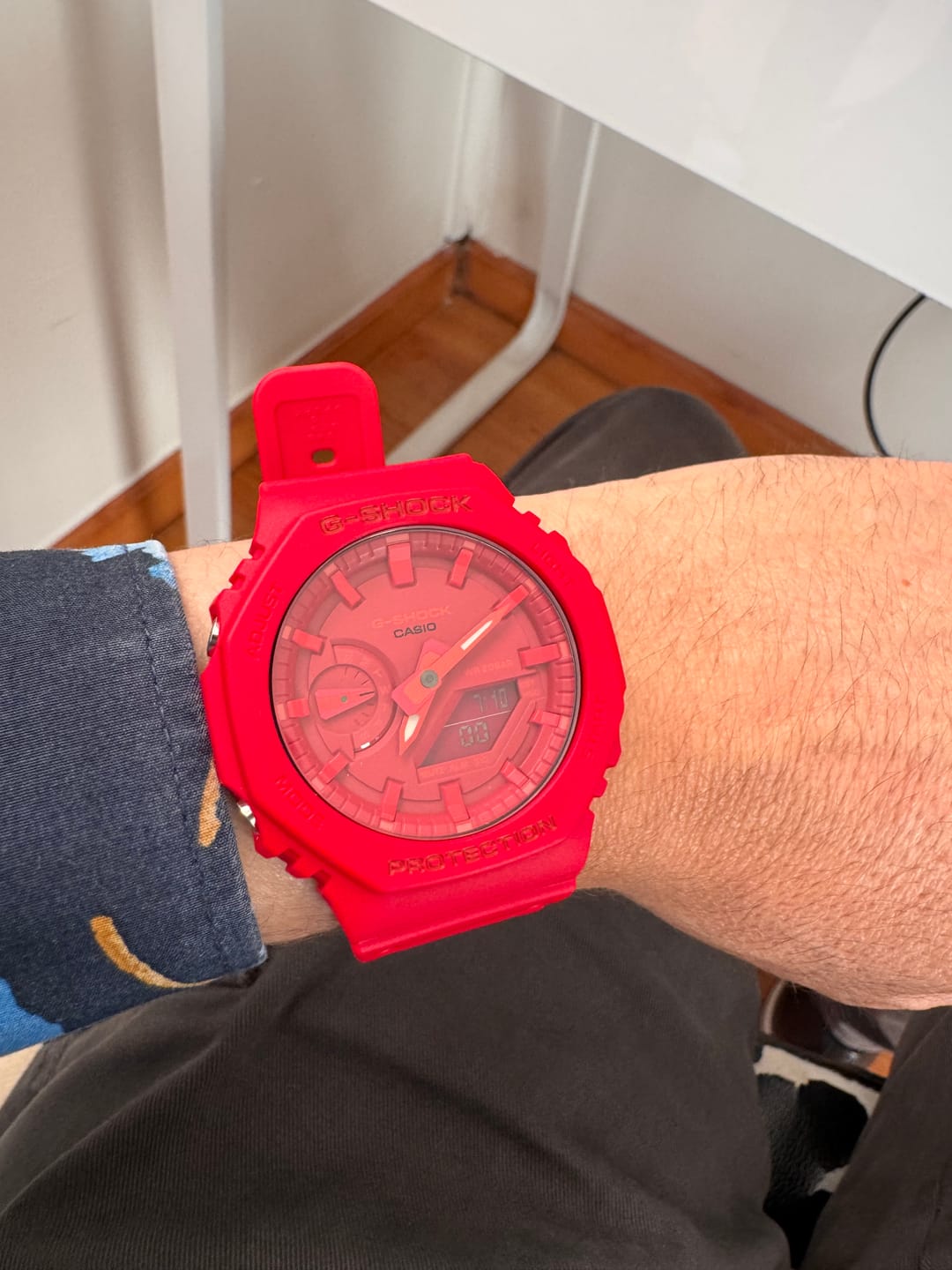 Customer photo review of Reloj Casio G-Shock Royal Oak "Casioak" GA-2100-4AJF Carbon Core Rojo JDM