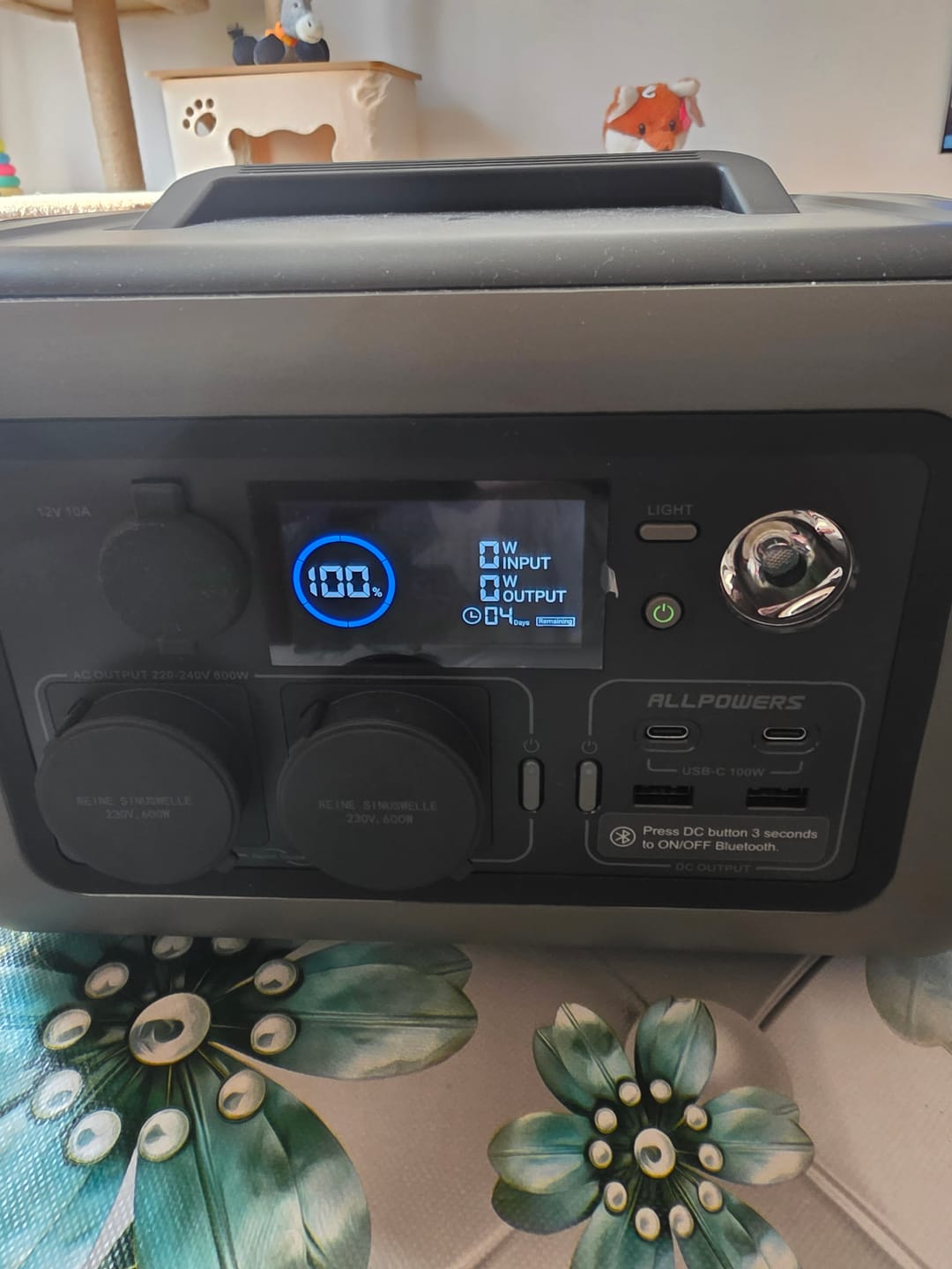 Customer photo review of ALLPOWERS R600 Portable Power Station 600W 299Wh LiFeP04 Battery