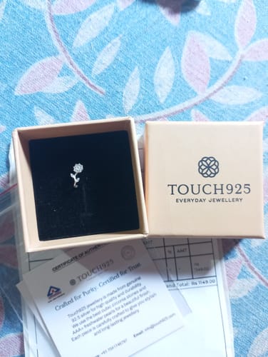 Customer photo review of Floral CZ Spark Nose Pin