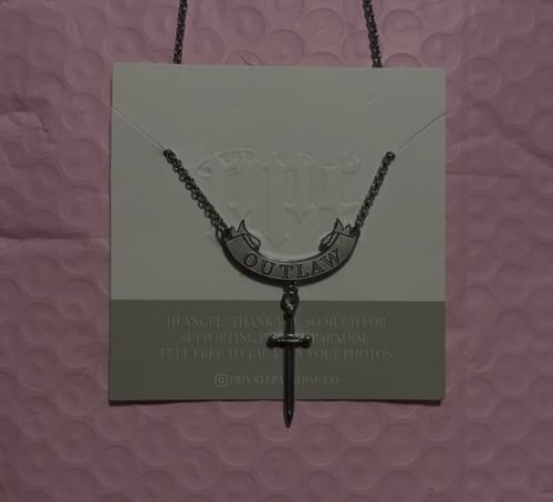 Customer photo review of ATZ Outlaw Pendant Necklace