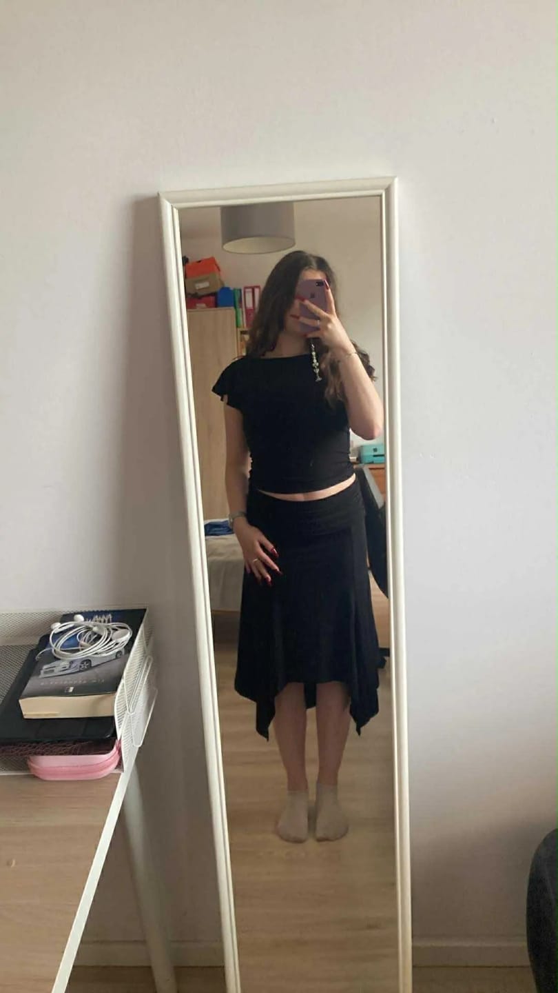 Customer photo review of Claressa Low-Waisted Pleated Midi Skirt