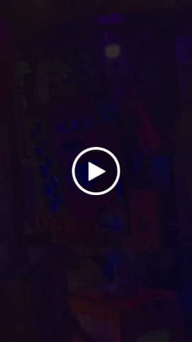 Customer video review of Neo Ramen MiniAlley – A Cyberpunk DIY Diorama Booknook