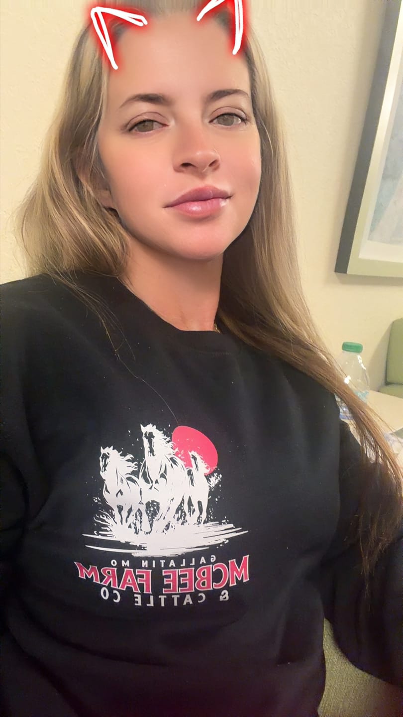 Customer photo review of Run Free Vintage Crewneck