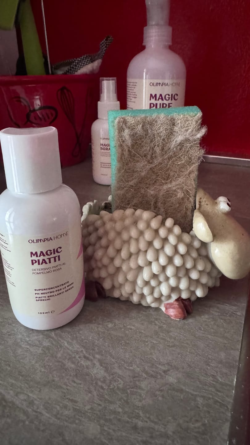 Customer photo review of Magic Piatti Ml.500 - Detersivo Piatti al Pompelmo Rosa