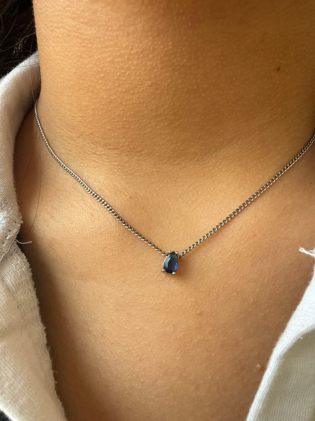Customer photo review of Collar Birthstone Cuadrado Plateado